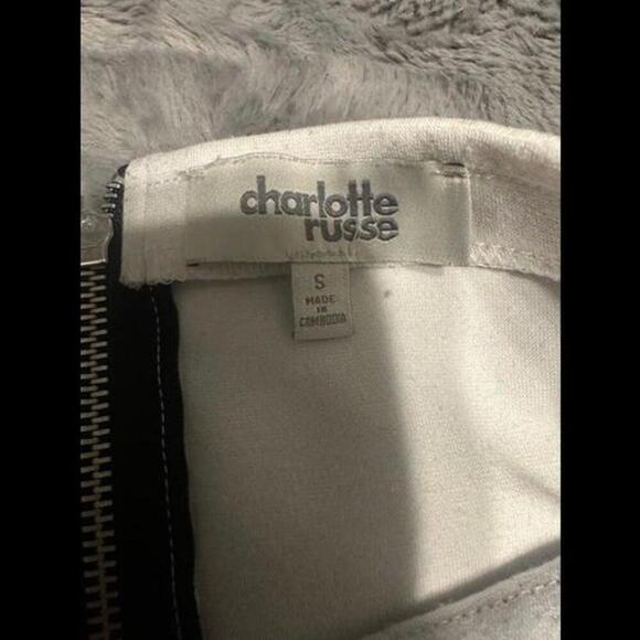 Charlotte Russe White and Black Geometric Mini Skirt - Size S - Picture 2 of 2